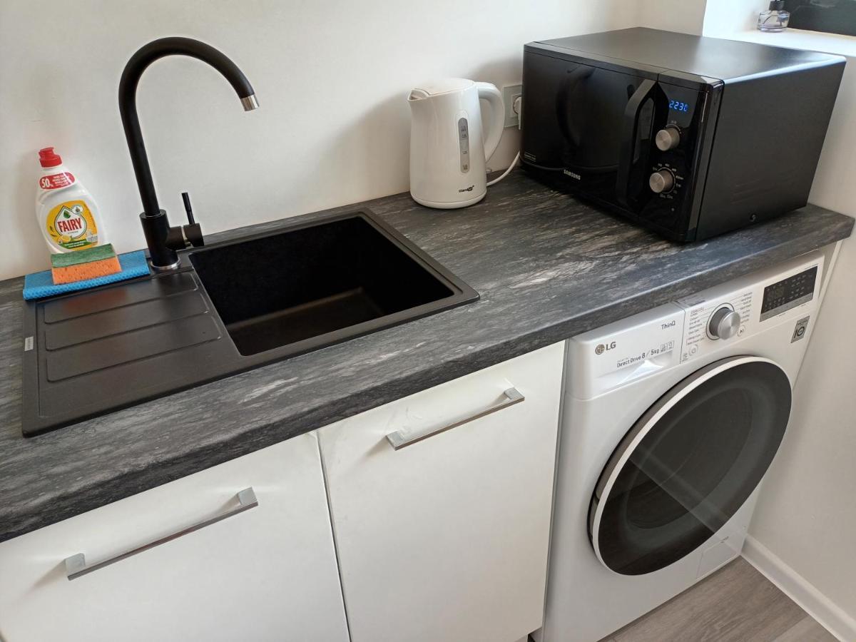 Luxury Apartment Private House And Parking Netflix Tartu Zewnętrze zdjęcie